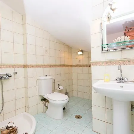 Tatil Evi Polykarpos *